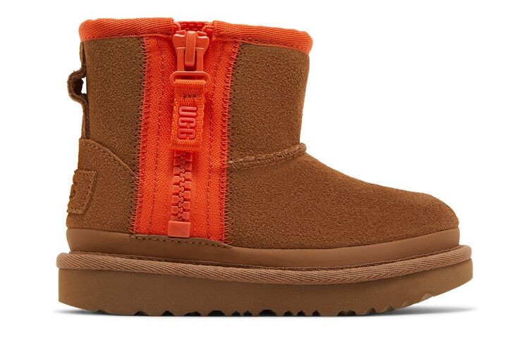 Ботинки UGG Classic Mini Zipper Tape Logo Boot Toddler Chestnut, коричневый
Ботинки UGG Classic Mini Zipper Tape Logo Boot Toddler Chestnut, коричневый