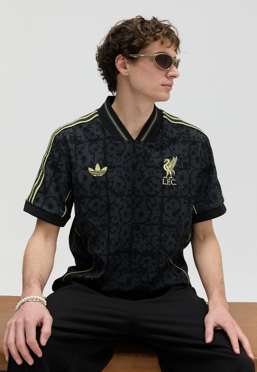 Футболка Adidas Performance LIVERPOOL FC LFSTLR JERSEY, Carbon/Halo Gold/Anthracite, Черный, Футболка Adidas Performance LIVERPOOL FC LFSTLR JERSEY, Carbon/Halo Gold/Anthracite
Футболка Adidas Performance LIVERPOOL FC LFSTLR JERSEY, Carbon/Halo Gold/Anthracite, Черный, Футболка Adidas Performance LIVERPOOL FC LFSTLR JERSEY, Carbon/Halo Gold/Anthracite