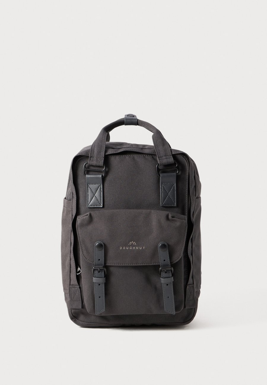 Рюкзак Doughnut MACAROON MEDITATIVE BACKPACK UNISEX, Ground/Dark Grey
Рюкзак Doughnut MACAROON MEDITATIVE BACKPACK UNISEX, Ground/Dark Grey