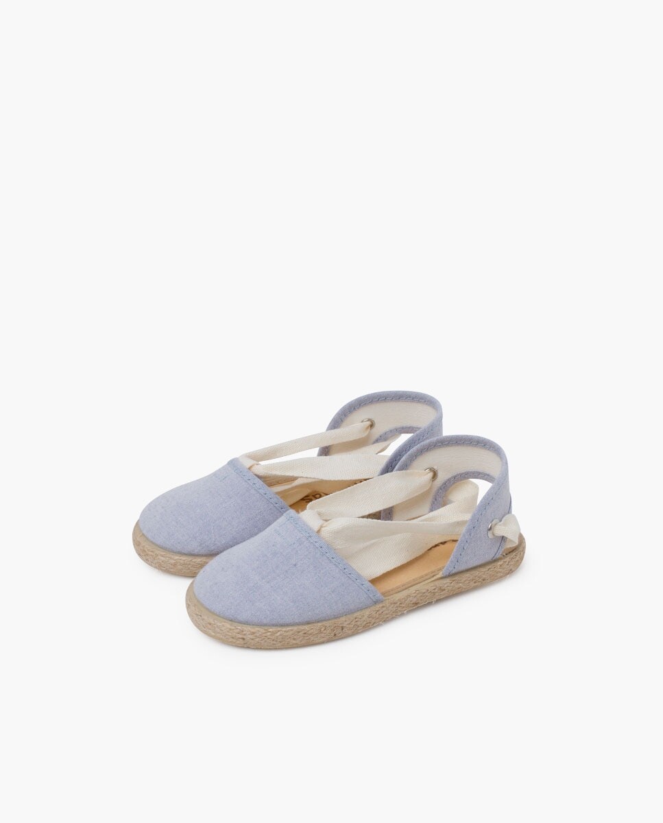 Эспадрильи для девочки с лентами Pisamonas, светло-синий
Эспадрильи для девочки с лентами Pisamonas, светло-синий