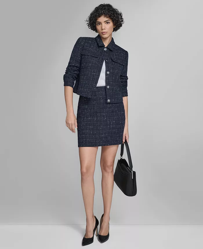 Женский укороченный жакет из букле с длинными рукавами, твидовая юбка и ребристый свитер с короткими рукавами Calvin Klein, мультиколор
Женский укороченный жакет из букле с длинными рукавами, твидовая юбка и ребристый свитер с короткими рукавами Calvin Klein, мультиколор