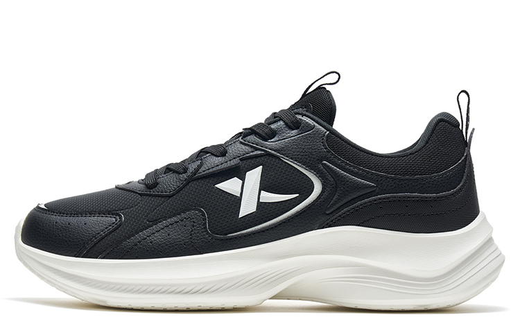 XTEP Мужские противоскользящие износостойкие низкие беговые кроссовки Feather Sprint черно-белые, цвет Black White 
XTEP Мужские противоскользящие износостойкие низкие беговые кроссовки Feather Sprint черно-белые, цвет Black White