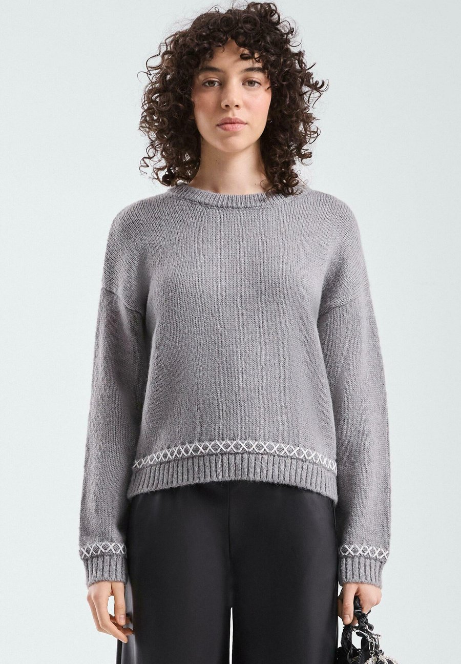 Джемпер QS PULLOVER, Dunkelgrau/Dark Grey
Джемпер QS PULLOVER, Dunkelgrau/Dark Grey