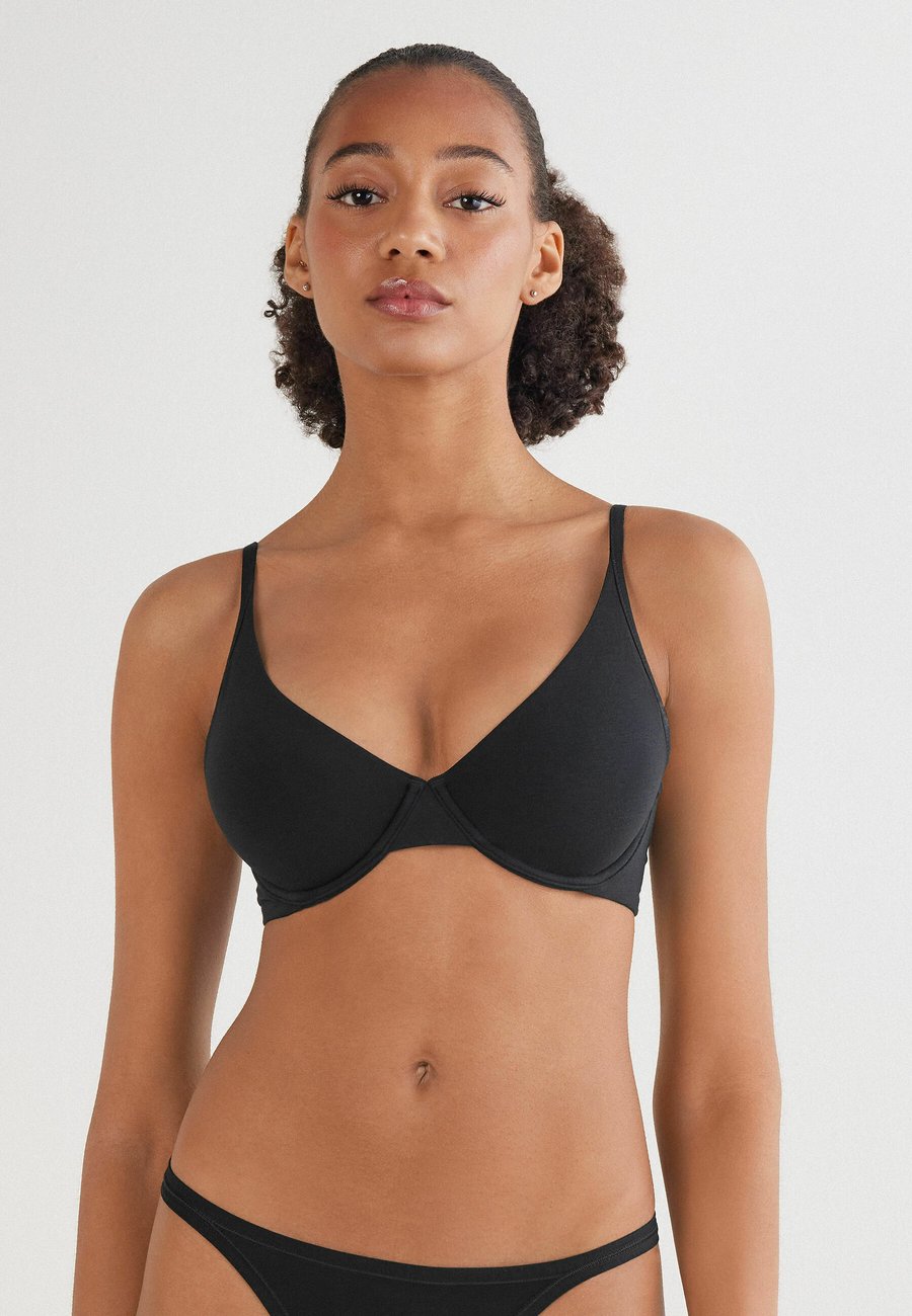 Бюстгальтер Intimissimi AMALIA THE SENSUAL , Black
Бюстгальтер Intimissimi AMALIA THE SENSUAL , Black