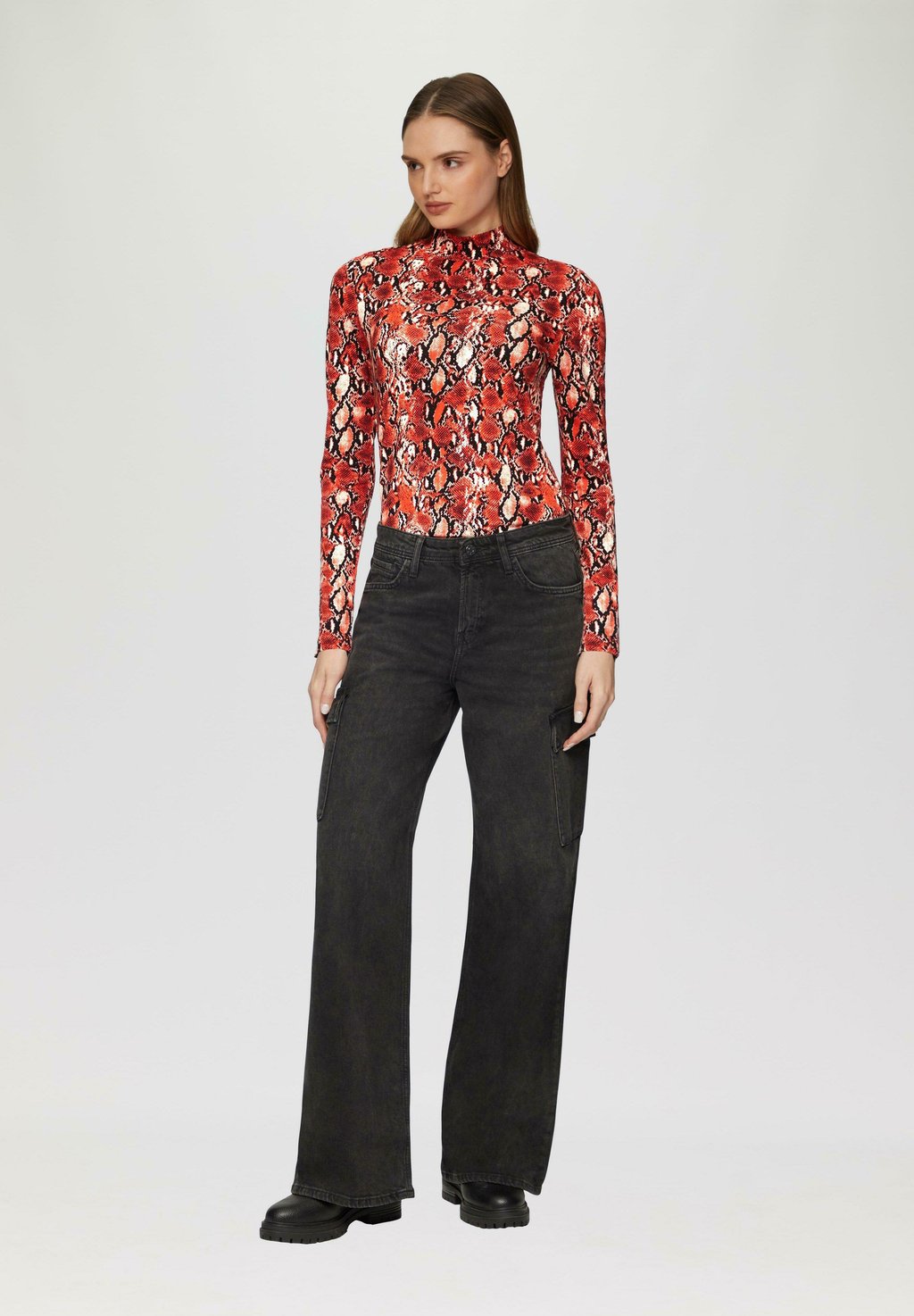 Топ с длинными рукавами SCHMAL GESCHNITTENES s.Oliver, оранжевый 
Топ с длинными рукавами SCHMAL GESCHNITTENES s.Oliver, оранжевый