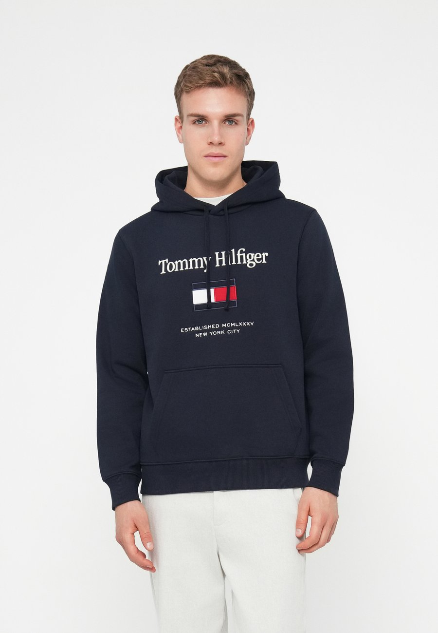 Толстовка Tommy Hilfiger EMBRO FLAG, Desert Sky/Dark Blue, Коричневый, Толстовка Tommy Hilfiger EMBRO FLAG, Desert Sky/Dark Blue
Толстовка Tommy Hilfiger EMBRO FLAG, Desert Sky/Dark Blue, Коричневый, Толстовка Tommy Hilfiger EMBRO FLAG, Desert Sky/Dark Blue