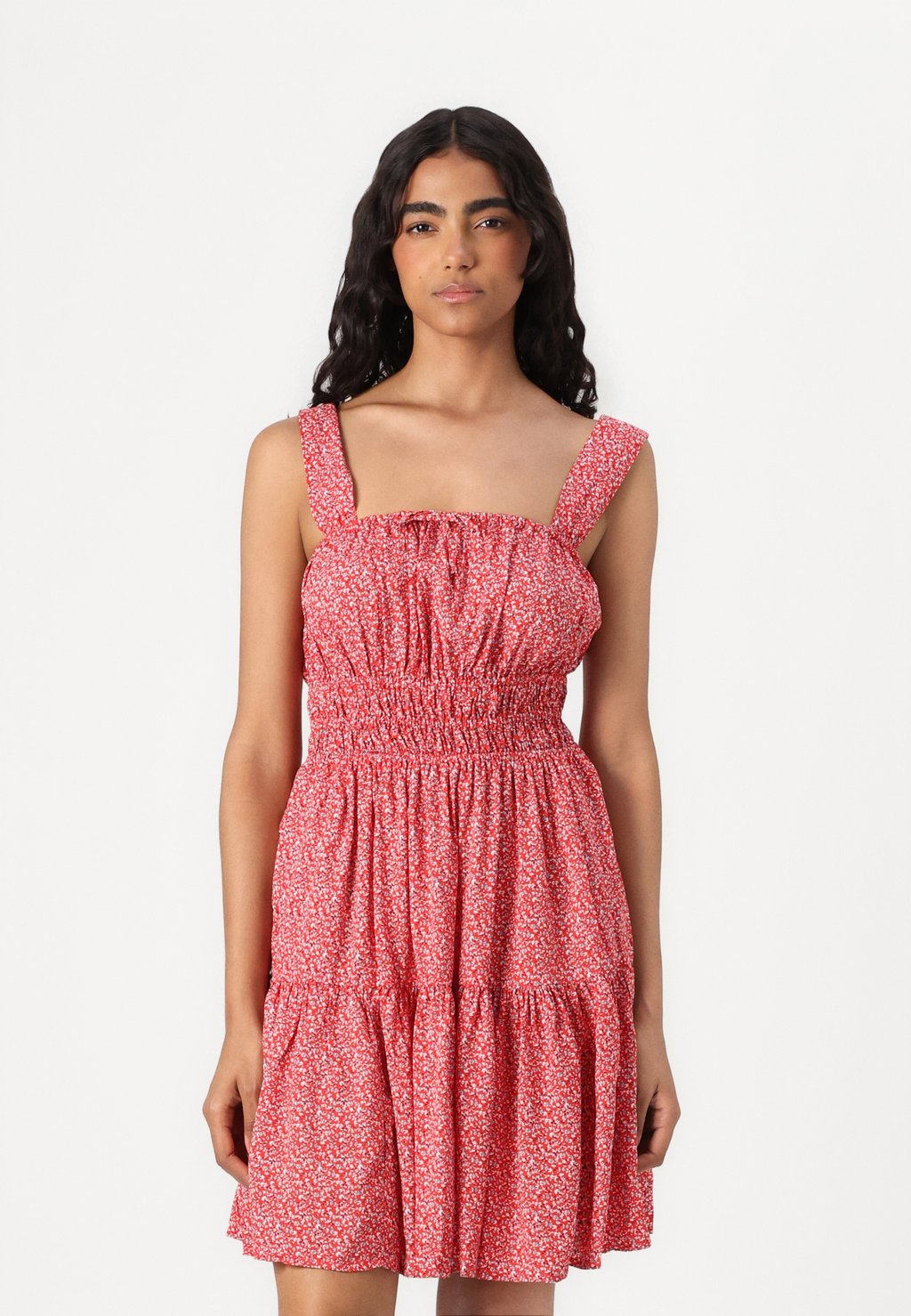 Повседневное платье TIE FRONT SMOCKED MINI GAP, красный
Повседневное платье TIE FRONT SMOCKED MINI GAP, красный