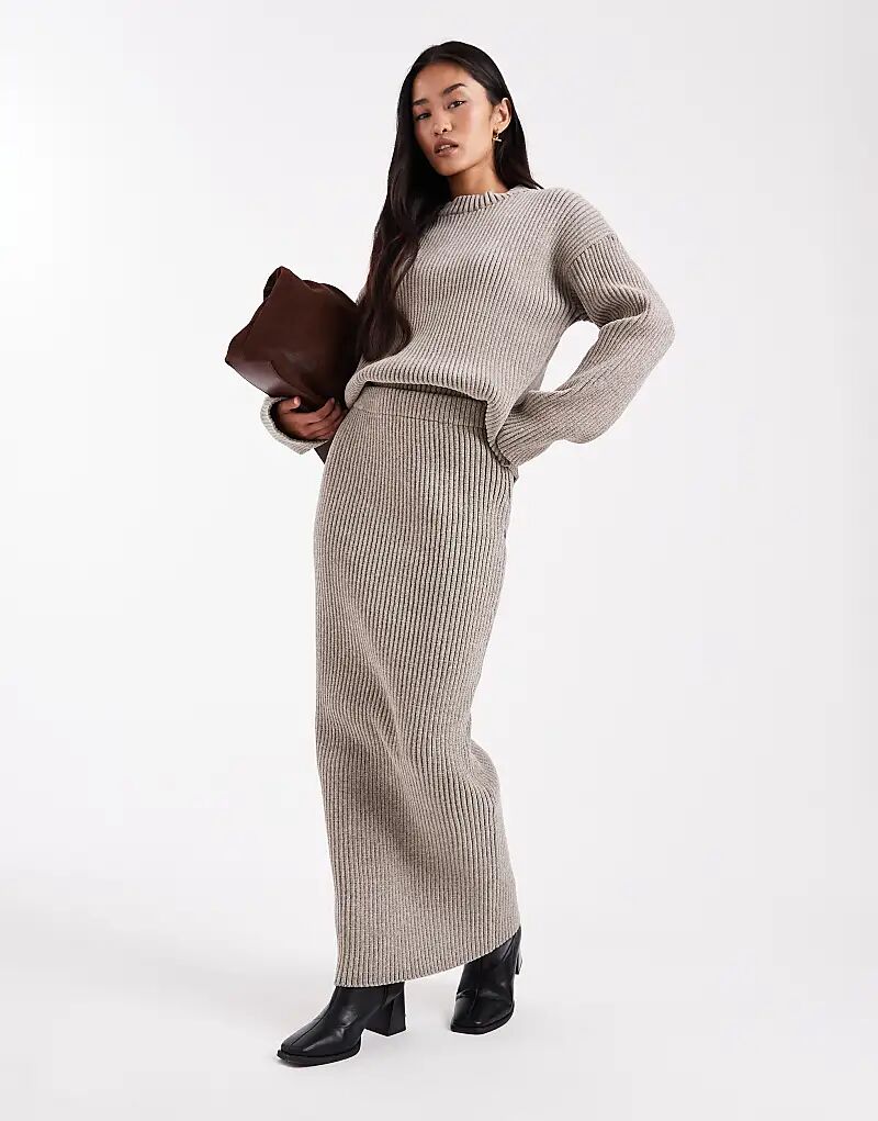 Мягкий трикотажный джемпер с круглым вырезом 4th & Reckless в цвете «овсянка»
Мягкий трикотажный джемпер с круглым вырезом 4th & Reckless в цвете «овсянка»