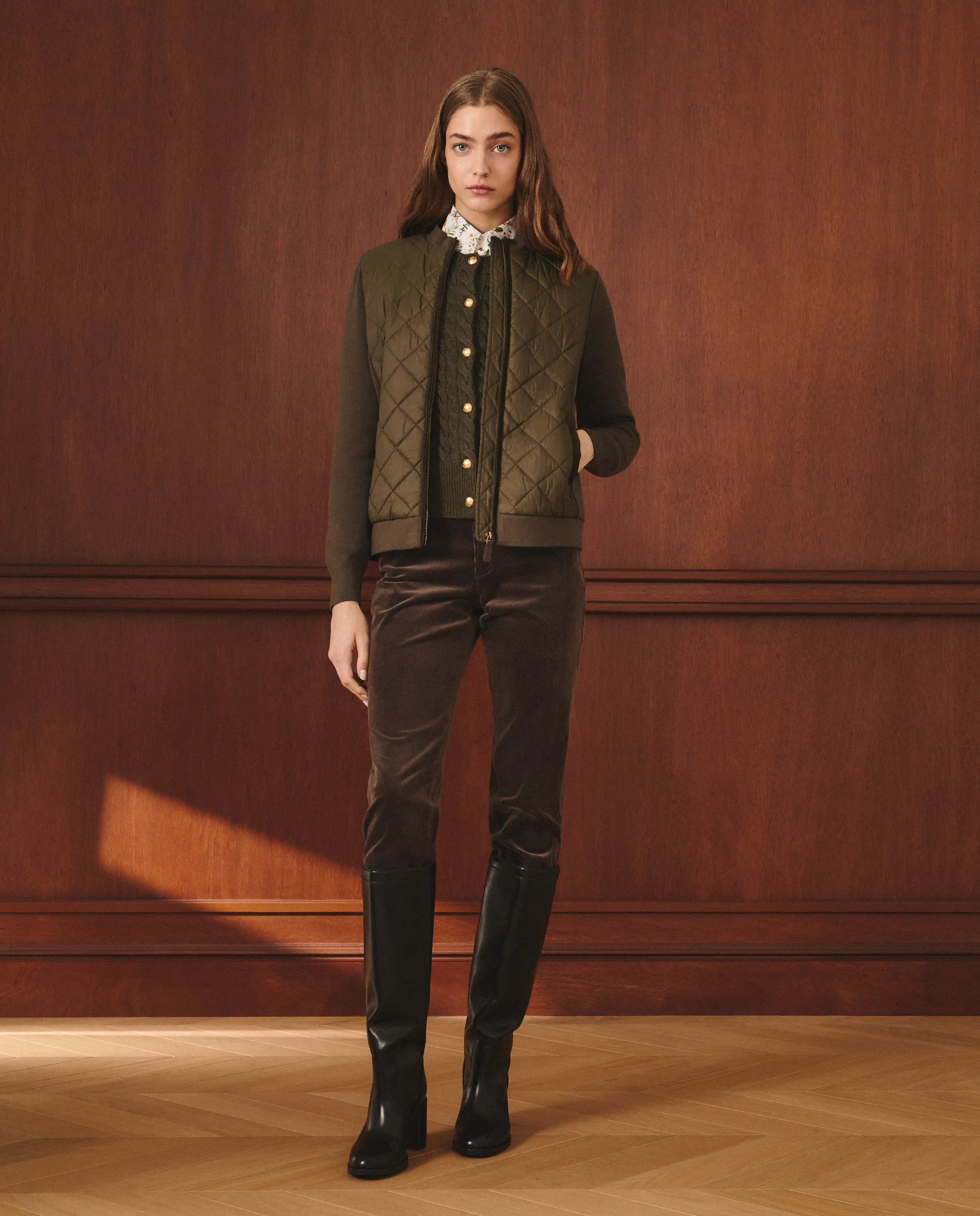 Женская короткая гладкая кожаная куртка Lloyd'S, хаки
Женская короткая гладкая кожаная куртка Lloyd'S, хаки