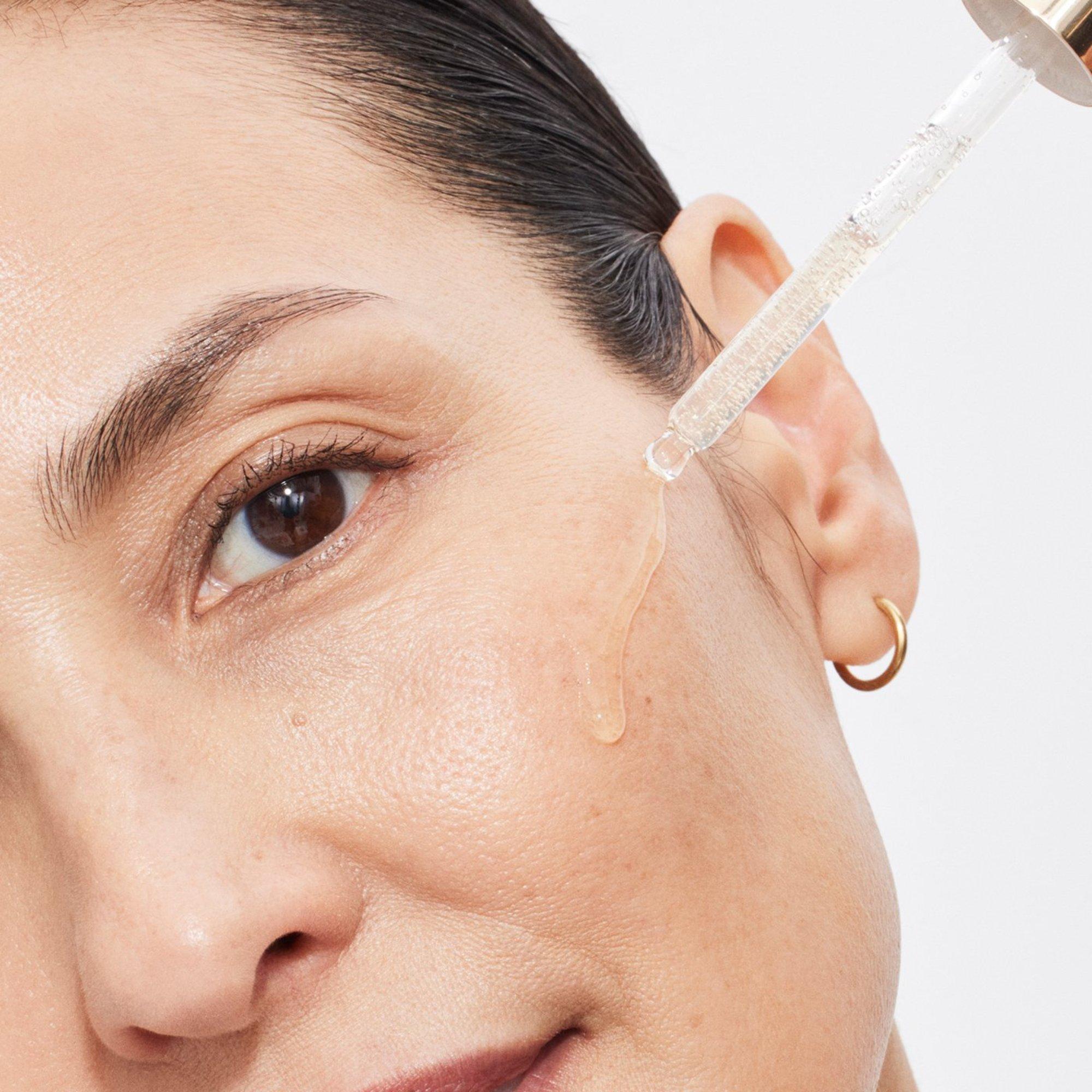 Сыворотка с ретинолом для восстановления сияния кожи Eve Lom
Сыворотка с ретинолом для восстановления сияния кожи Eve Lom