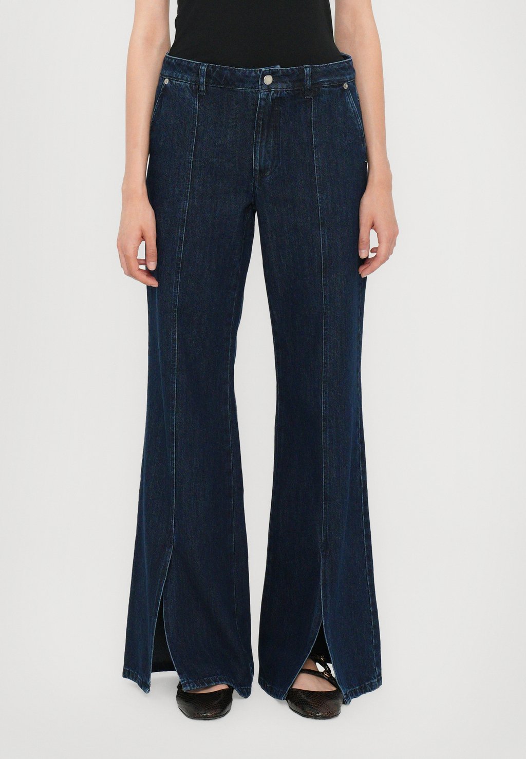 Джинсы свободного кроя ANAGNI MAX&Co., синий
Джинсы свободного кроя ANAGNI MAX&Co., синий