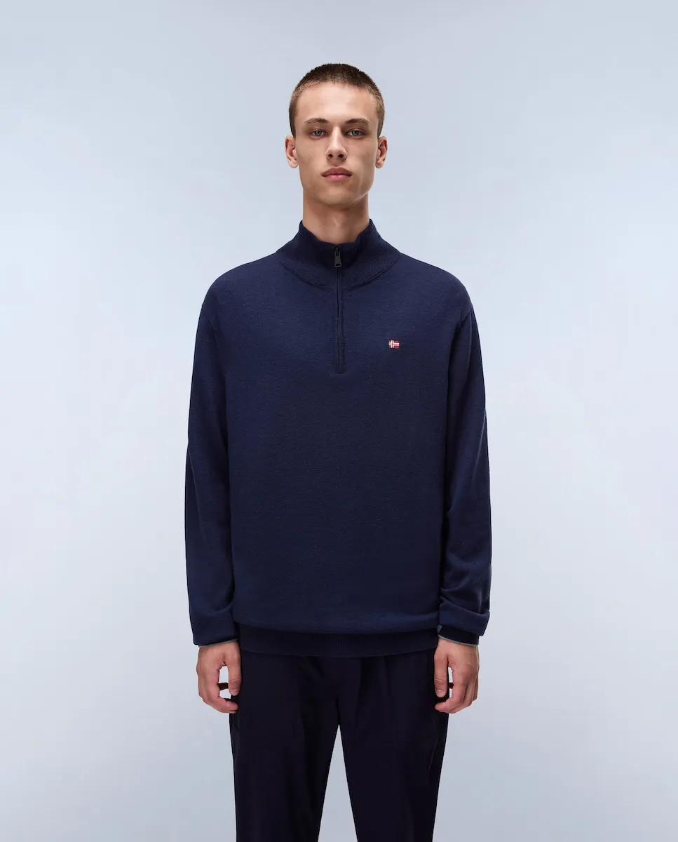 Мужской зеленый свитер с воротником и полу-молнией Napapijri
Мужской зеленый свитер с воротником и полу-молнией Napapijri