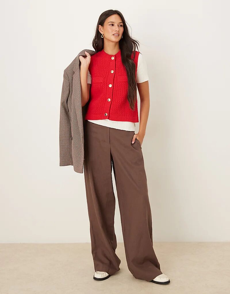 Жилет без рукавов Mango красного цвета
Жилет без рукавов Mango красного цвета