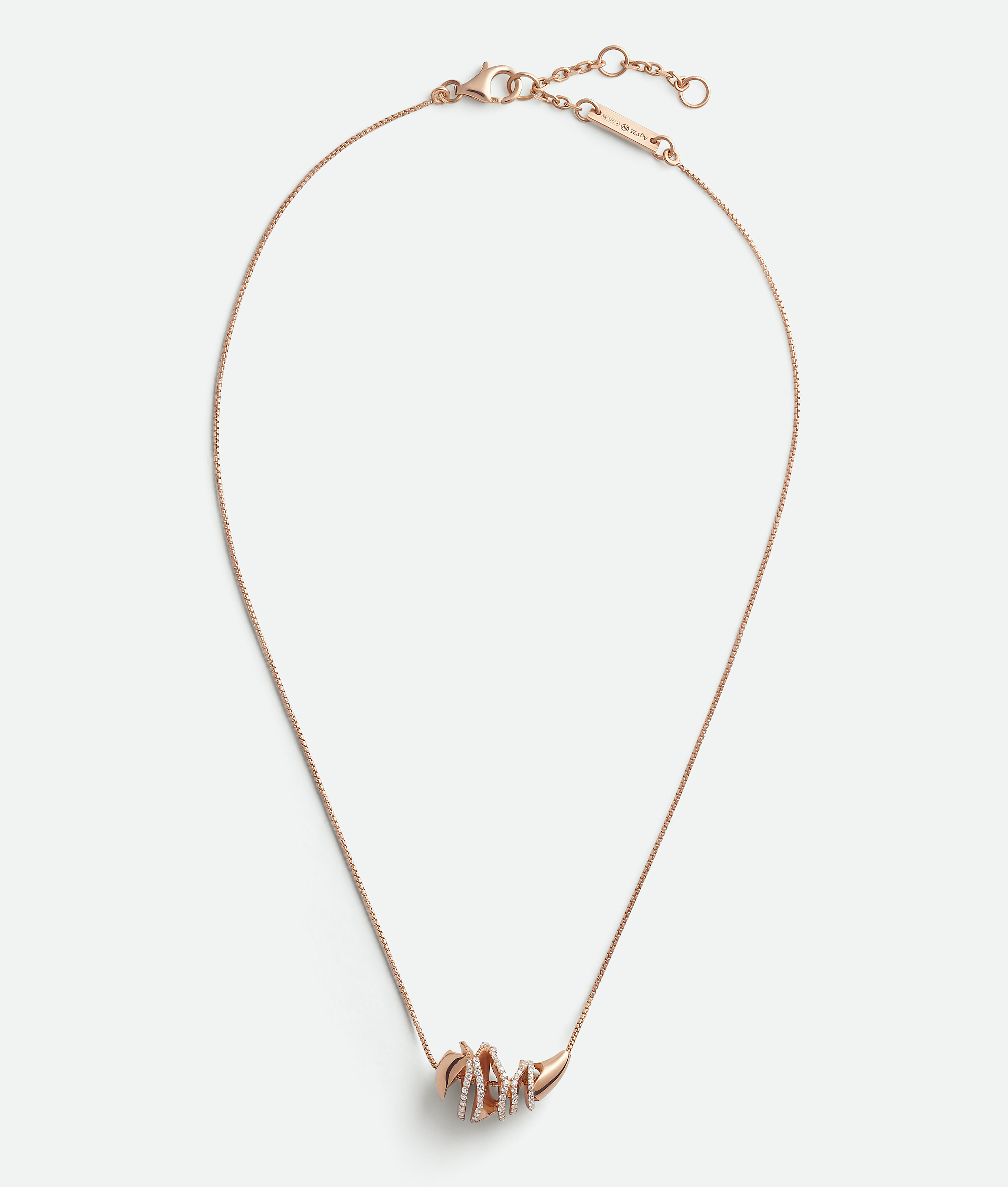 Колье с подвеской в форме капли BOTTEGA VENETA, белый
Колье с подвеской в форме капли BOTTEGA VENETA, белый