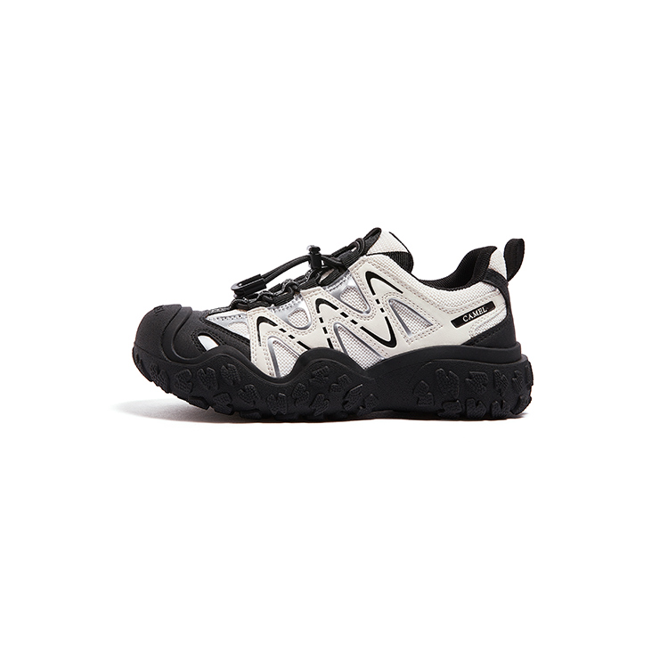 Детские повседневные туфли Ugly Cute CAMEL, бежевый/серебристый/черный
Детские повседневные туфли Ugly Cute CAMEL, бежевый/серебристый/черный