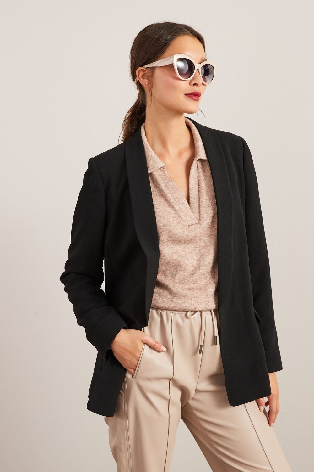 Куртка свободного кроя из мягкой креповой ткани Next, черный
Куртка свободного кроя из мягкой креповой ткани Next, черный