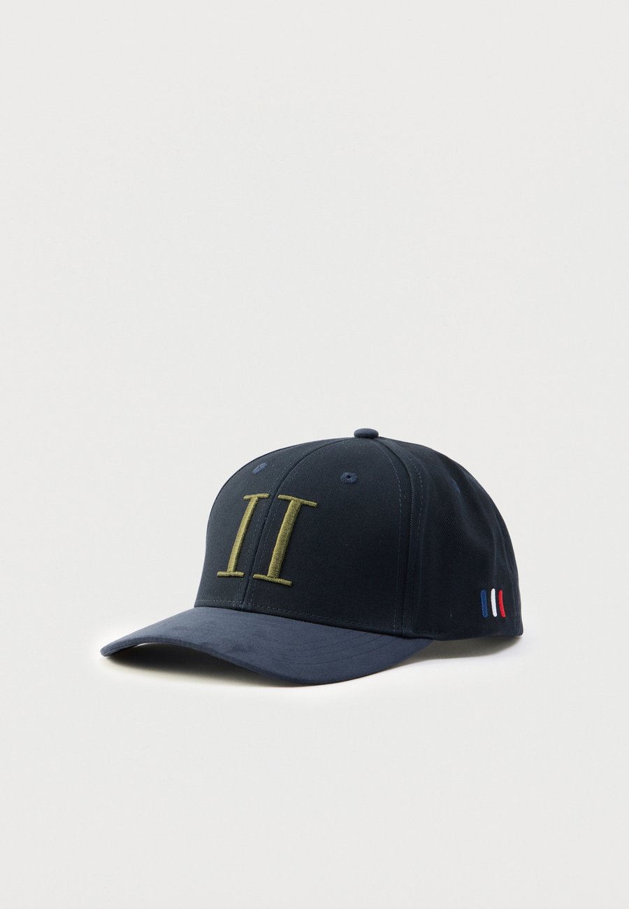 Бейсболка Les Deux Cap, Dark Navy Blue/Dark Blue
Бейсболка Les Deux Cap, Dark Navy Blue/Dark Blue