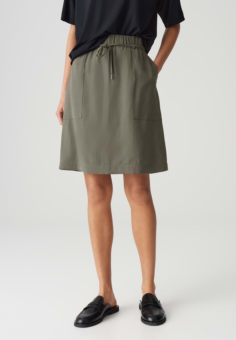 Юбка OPUS RELAXED MIDI FIT CARGO, Olive Leaf/Olive
Юбка OPUS RELAXED MIDI FIT CARGO, Olive Leaf/Olive