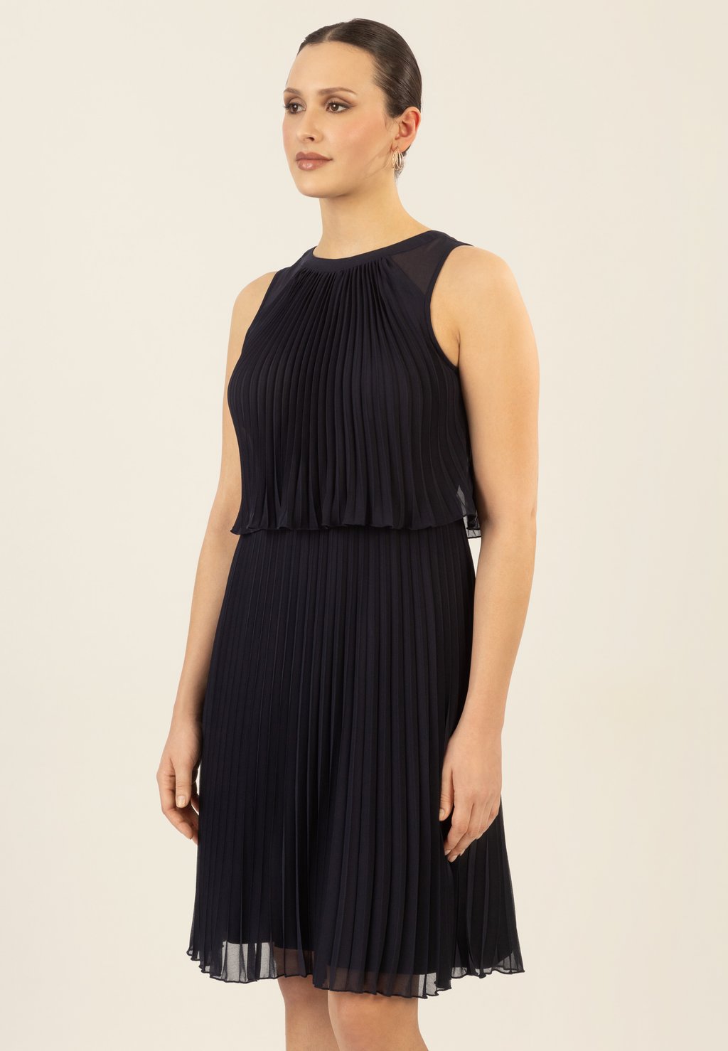 Повседневное платье Apart, темно-синий
Повседневное платье Apart, темно-синий