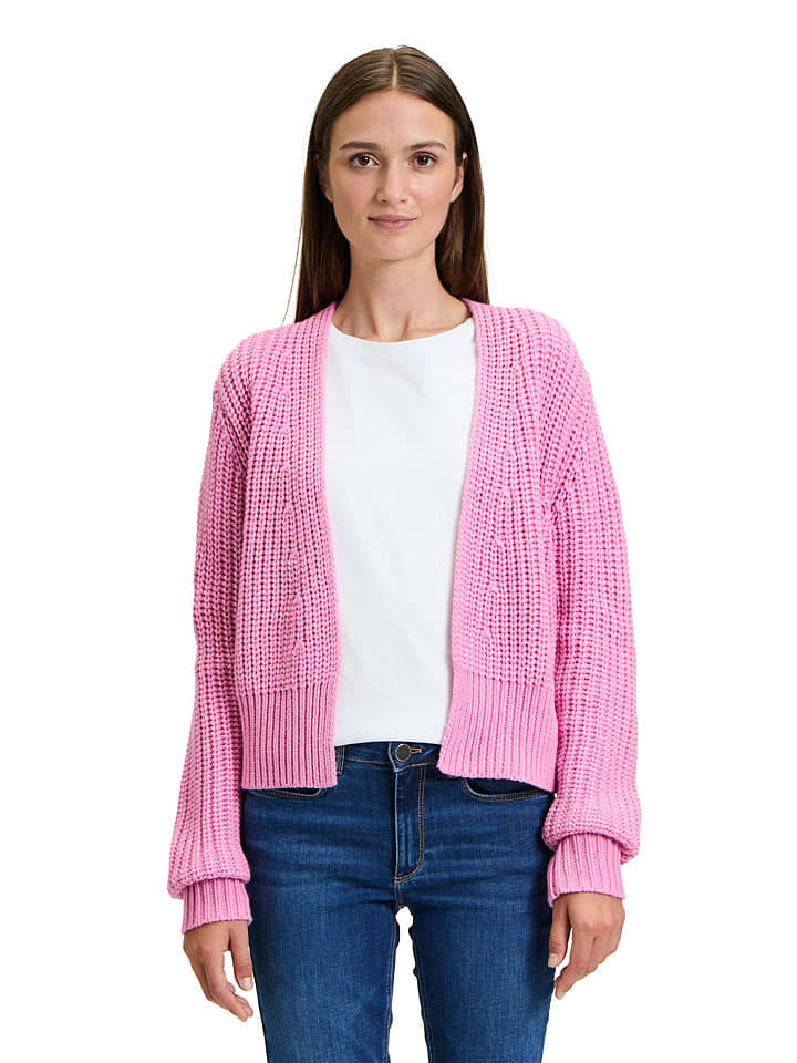Кардиган розового цвета BETTY & CO
Кардиган розового цвета BETTY & CO