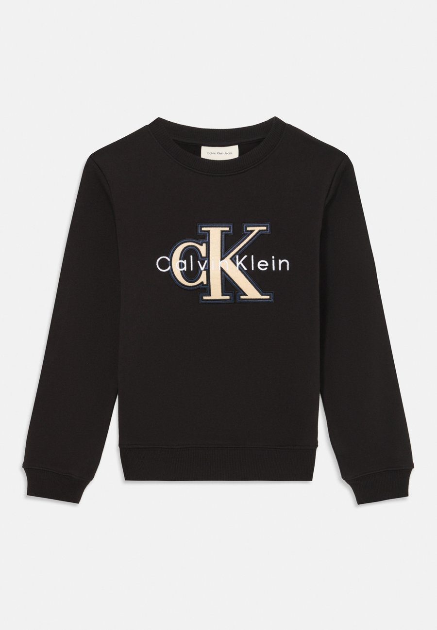 Толстовка Calvin Klein Jeans FESTIVE MONO UNISEX, Black
Толстовка Calvin Klein Jeans FESTIVE MONO UNISEX, Black