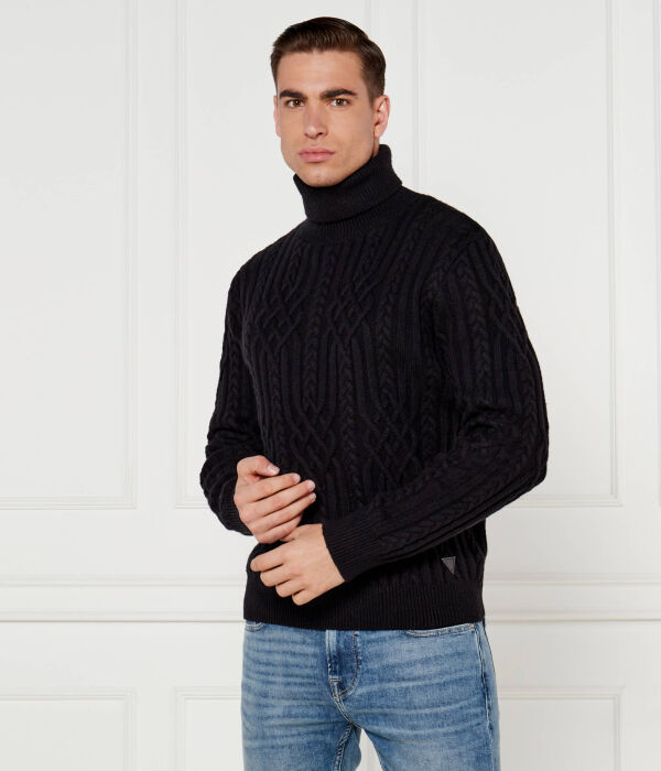 Свитер мужской Guess Jeans вязаный с высоким воротником, черный
Свитер мужской Guess Jeans вязаный с высоким воротником, черный