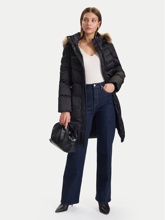 Пуховик regular fit W5BL30 W2802 Guess, черный
Пуховик regular fit W5BL30 W2802 Guess, черный