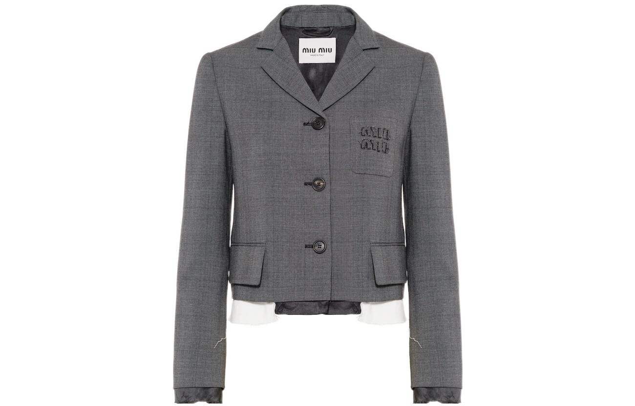 Деловой костюм женский сланцево-пепельный Miu Miu
Деловой костюм женский сланцево-пепельный Miu Miu