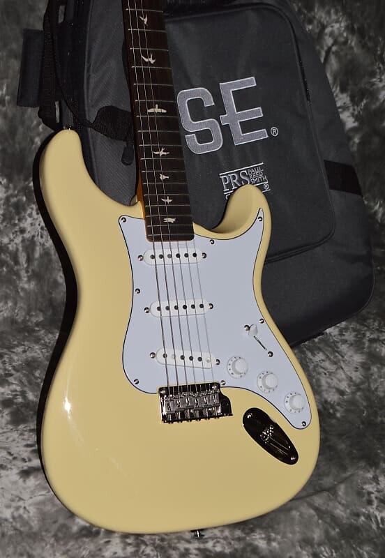 Электрогитара 2022 PRS - SE John Mayer Silver Sky - Moon White
Электрогитара 2022 PRS - SE John Mayer Silver Sky - Moon White