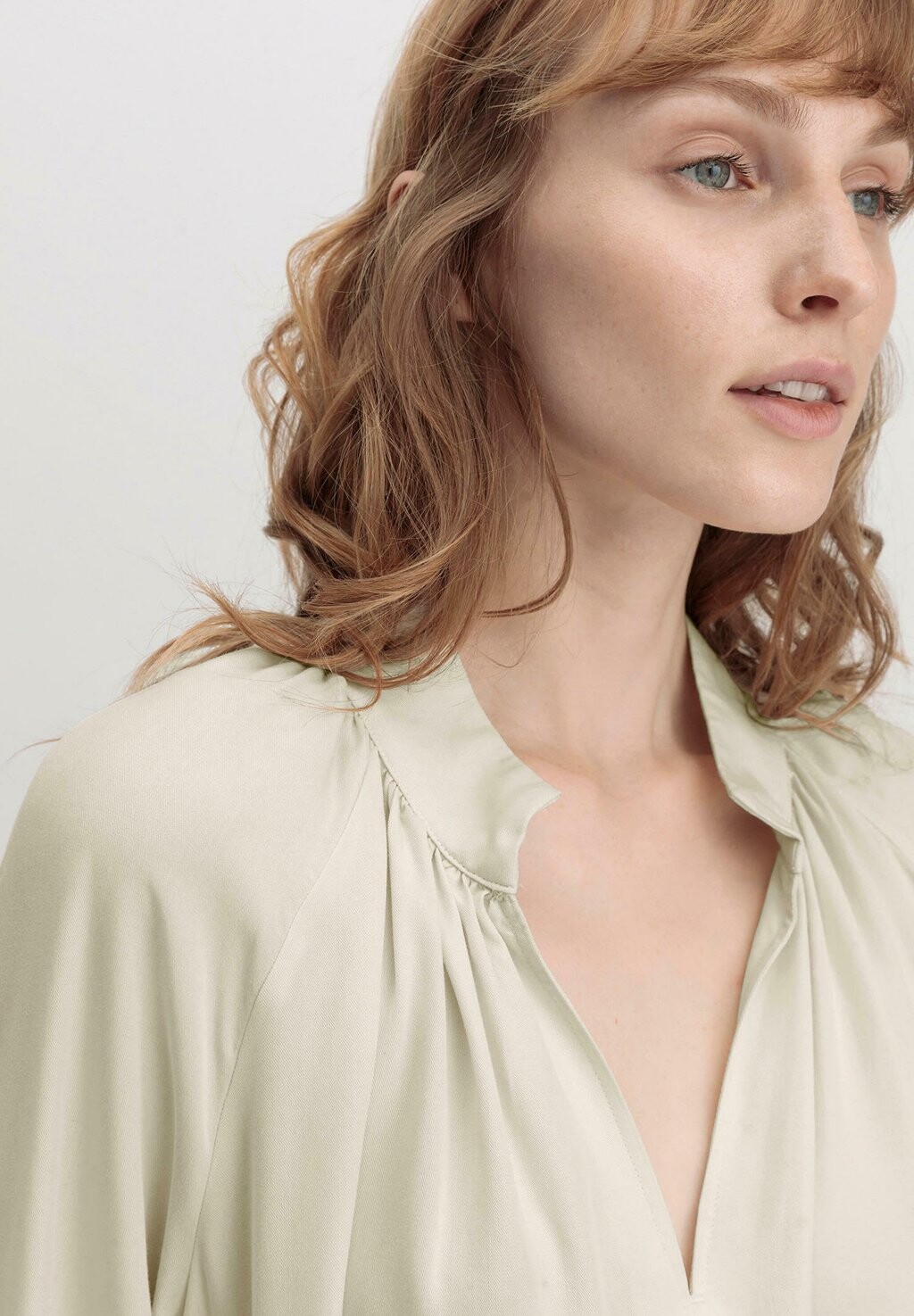 Платье-рубашка hessnatur, кремовый
Платье-рубашка hessnatur, кремовый