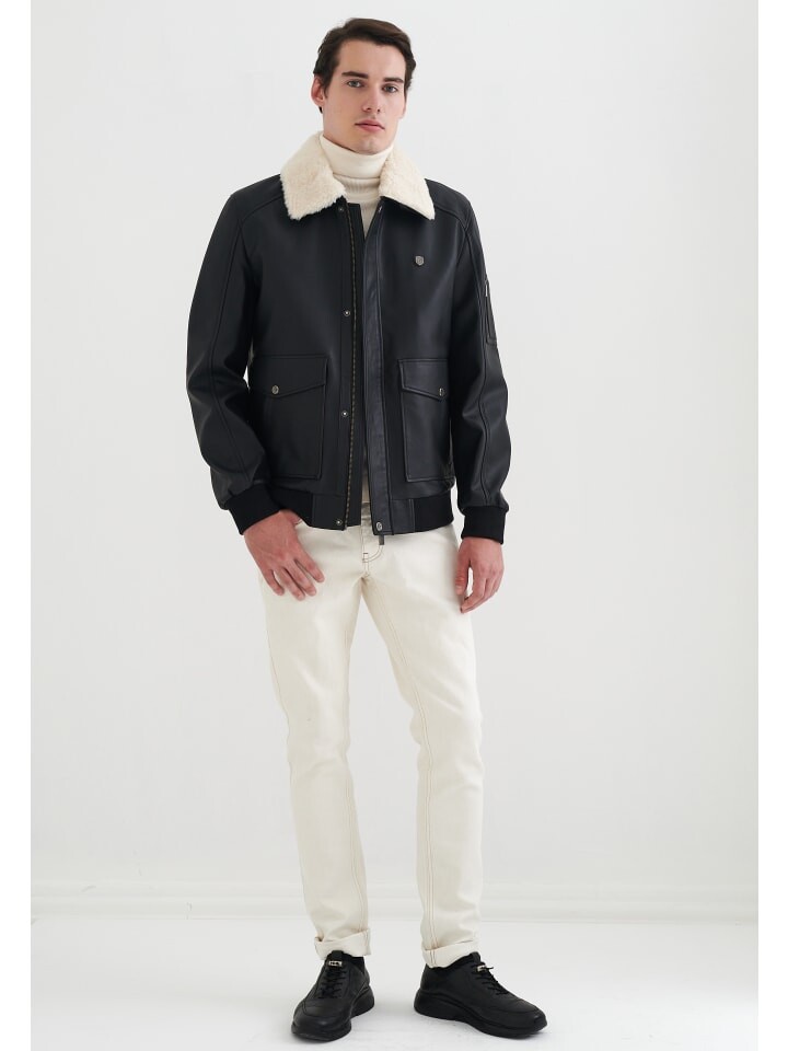 Переходная куртка Pierre Cardin Freizeitjacke, черный 
Переходная куртка Pierre Cardin Freizeitjacke, черный