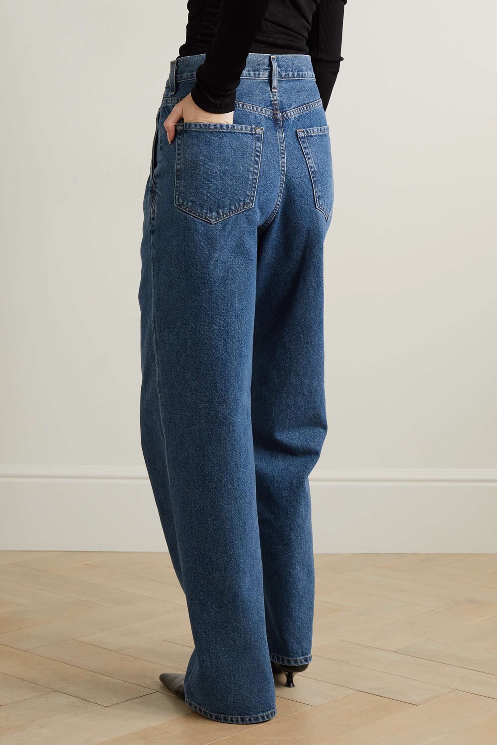 GOLDSIGN Широкие джинсы Edgar с высокой посадкой и складками, деним
GOLDSIGN Широкие джинсы Edgar с высокой посадкой и складками, деним