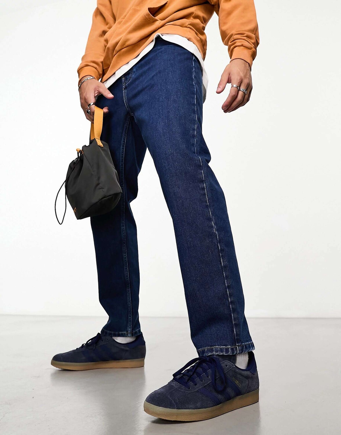 Синие свободные зауженные джинсы Carhartt WIP newel
Синие свободные зауженные джинсы Carhartt WIP newel