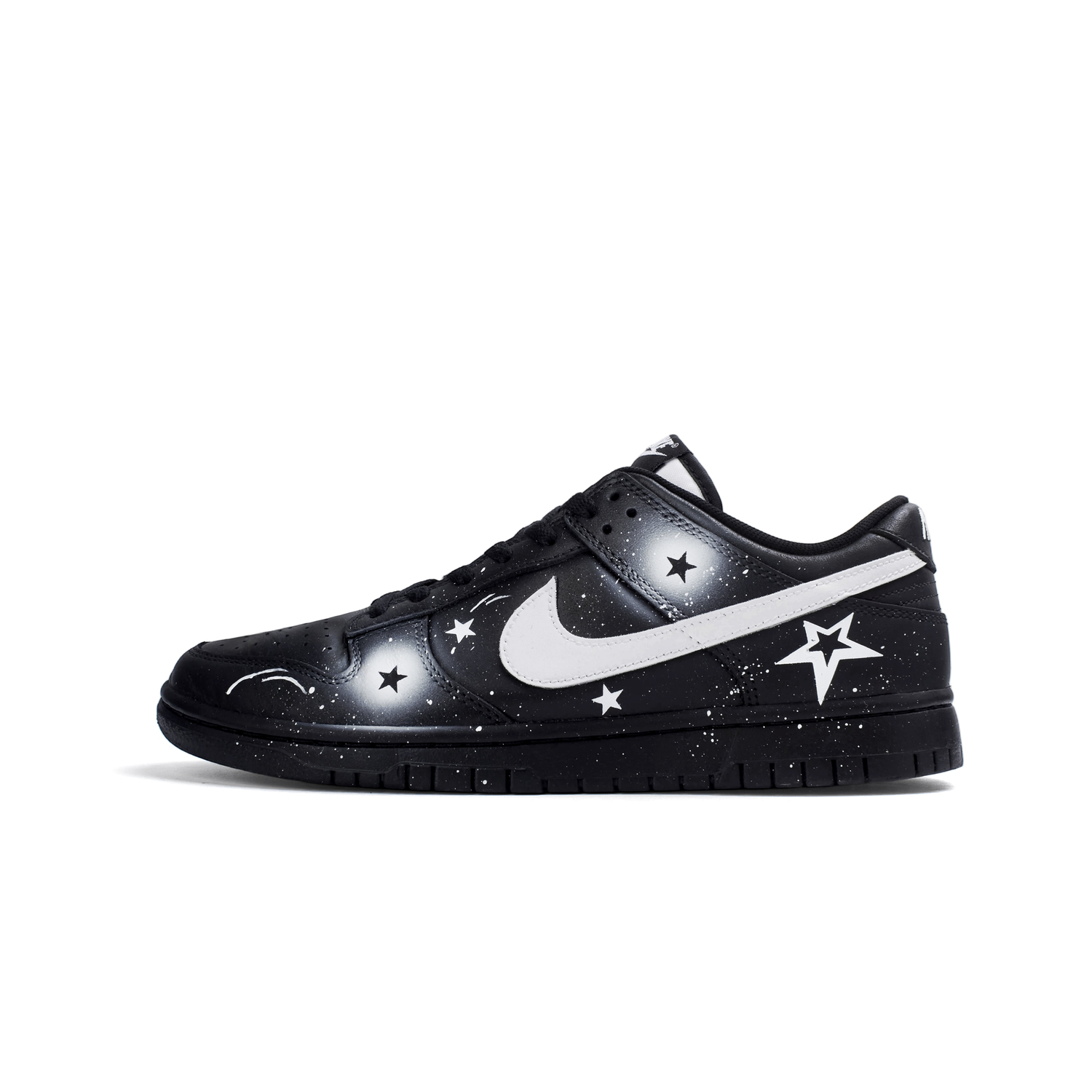 Nike Черные детские кроссовки для скейтбординга Dunk Ink Sky Star с противоскользящей подошвой, легкие, с амортизацией, низкие
Nike Черные детские кроссовки для скейтбординга Dunk Ink Sky Star с противоскользящей подошвой, легкие, с амортизацией, низкие