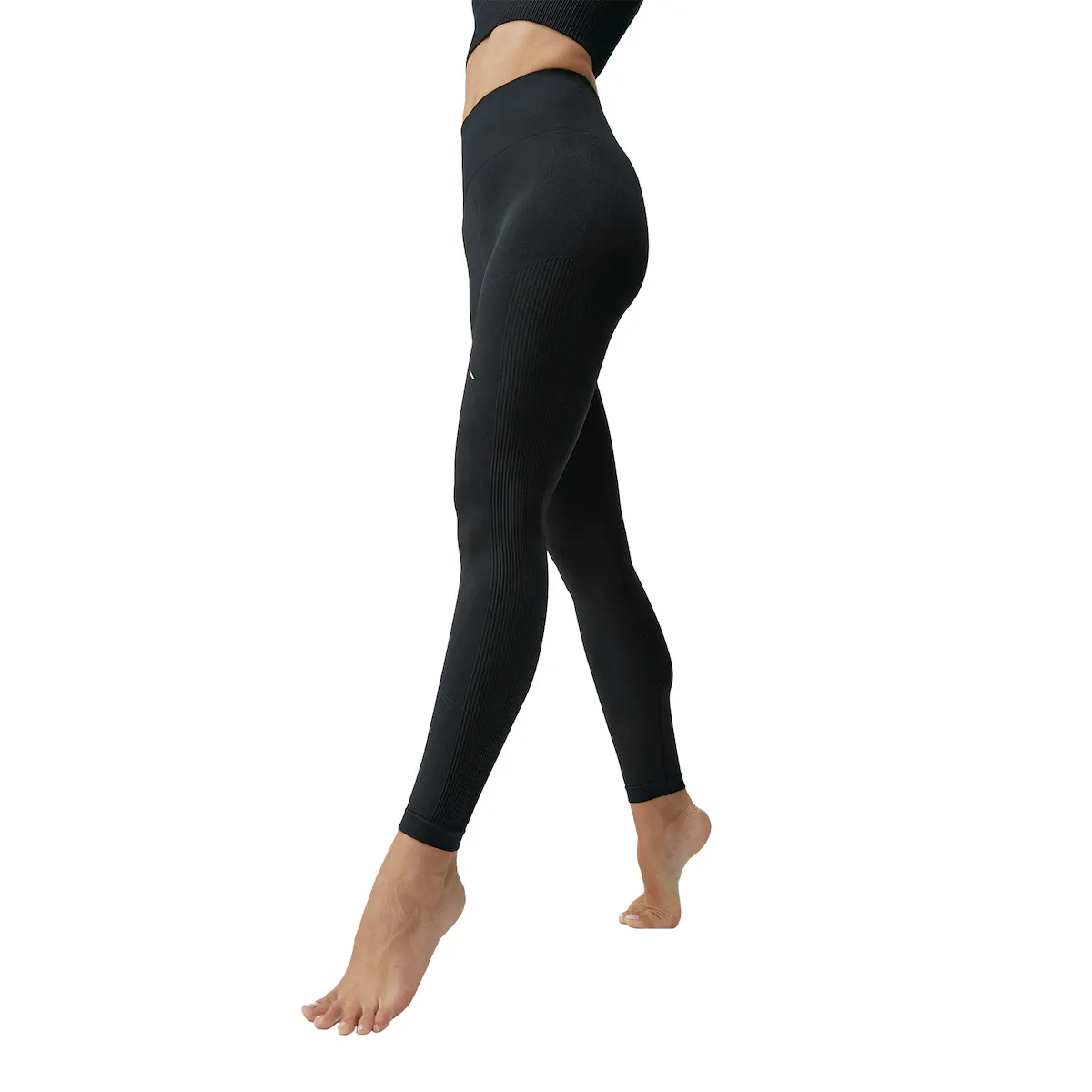 Yami Born Living Yoga Женские леггинсы, чёрный
Yami Born Living Yoga Женские леггинсы, чёрный