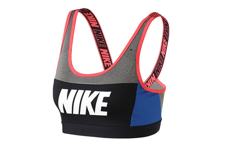 Жилет женский Nike 
Жилет женский Nike