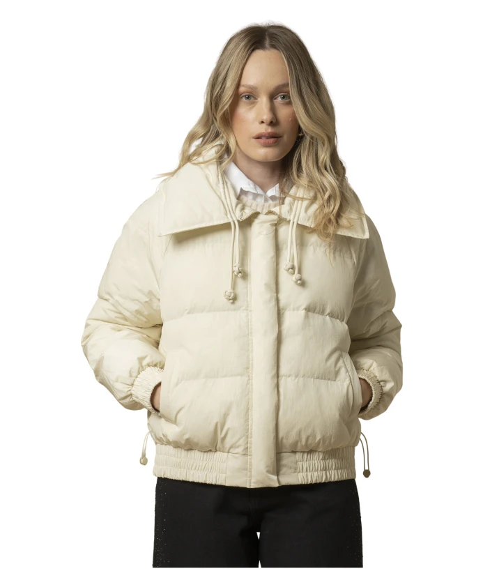 Стильная короткая куртка-пуховик Kocca, белый
Стильная короткая куртка-пуховик Kocca, белый