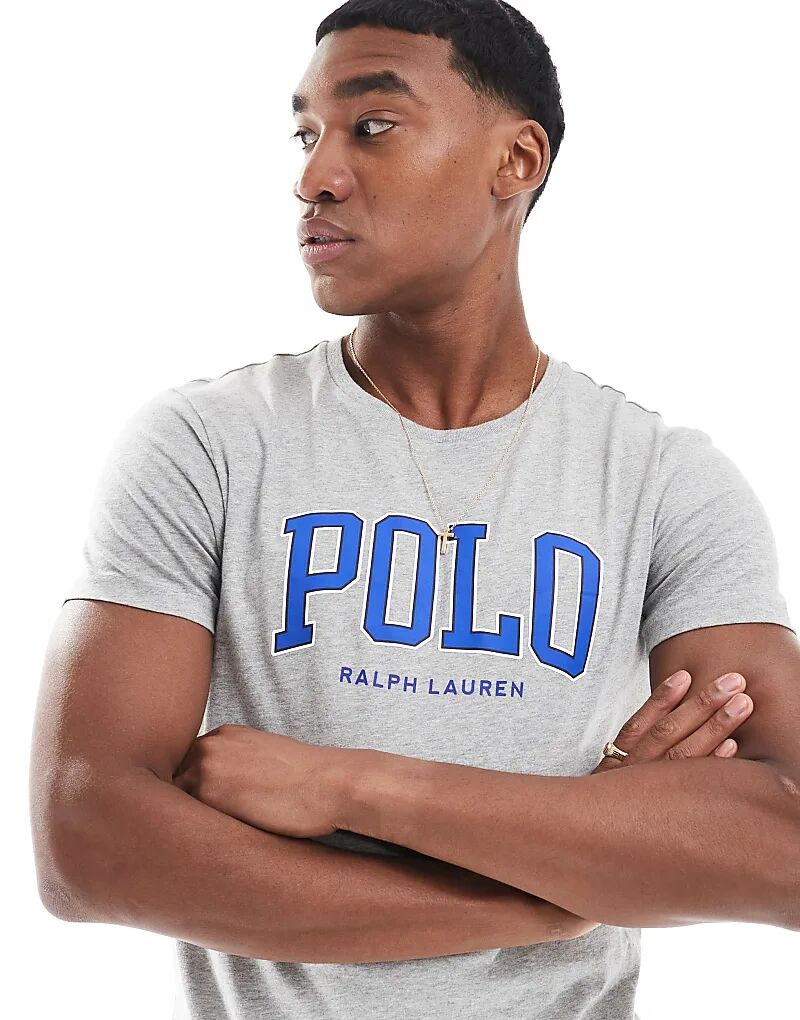 Футболка из шенила с аппликацией логотипа серого меланжевого цвета Polo Ralph Lauren
Футболка из шенила с аппликацией логотипа серого меланжевого цвета Polo Ralph Lauren