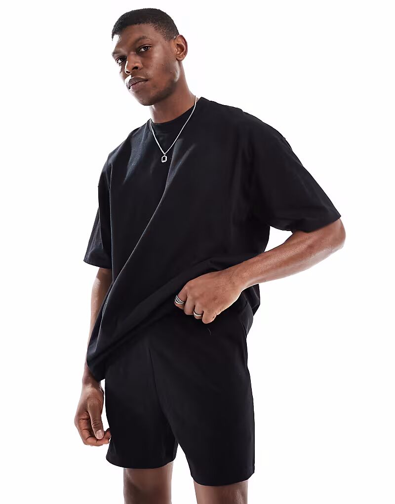 Пижамный комплект ASOS DESIGN черного цвета
Пижамный комплект ASOS DESIGN черного цвета