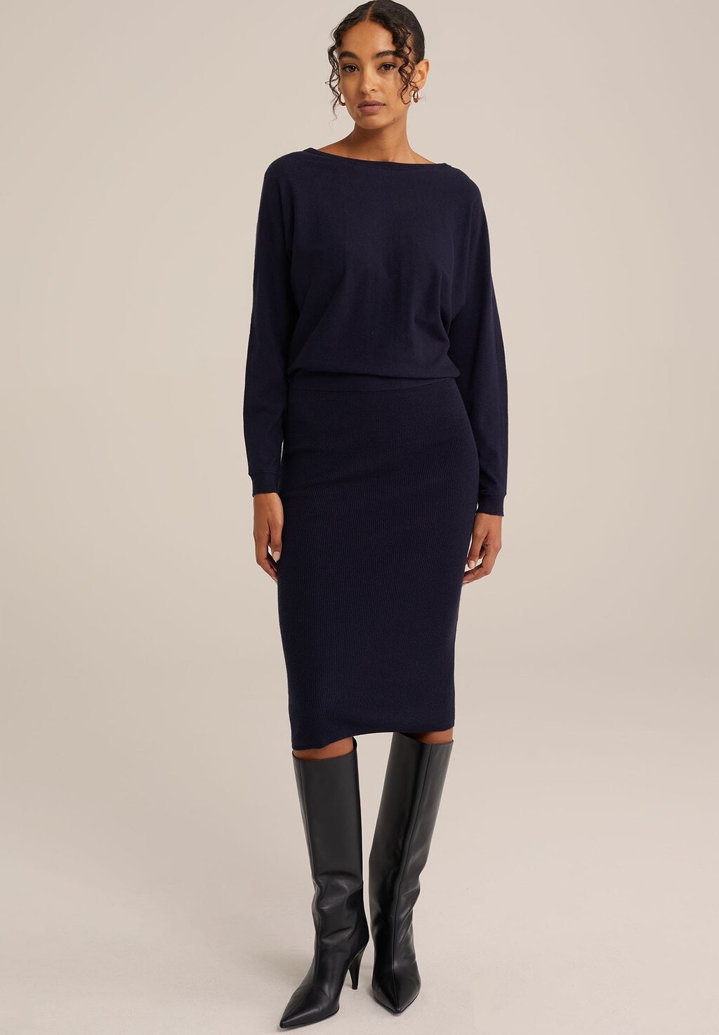 Платье-джемпер WE Fashion, темно-синий
Платье-джемпер WE Fashion, темно-синий