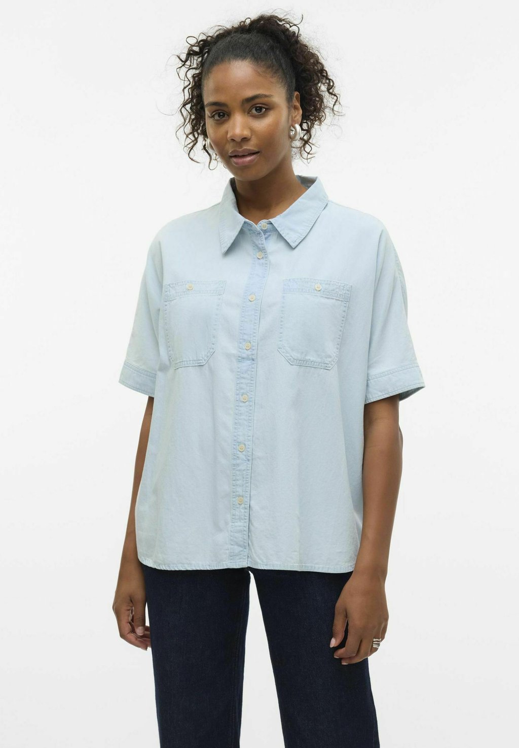Блузка на пуговицах VMEMBERLY Vero Moda, цвет Light Blue Denim
Блузка на пуговицах VMEMBERLY Vero Moda, цвет Light Blue Denim
