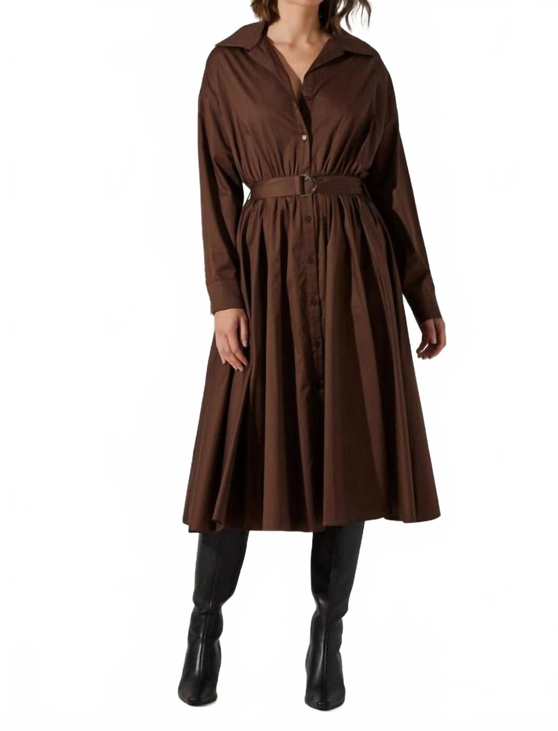 ASTR Платье-миди Darany коричневого цвета
ASTR Платье-миди Darany коричневого цвета