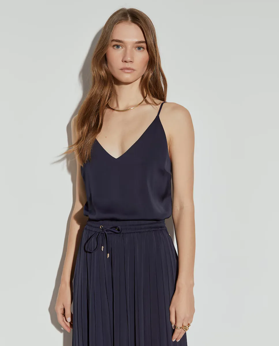 Женский струящийся топ на бретелях Lion of Porches, темно-синий
Женский струящийся топ на бретелях Lion of Porches, темно-синий