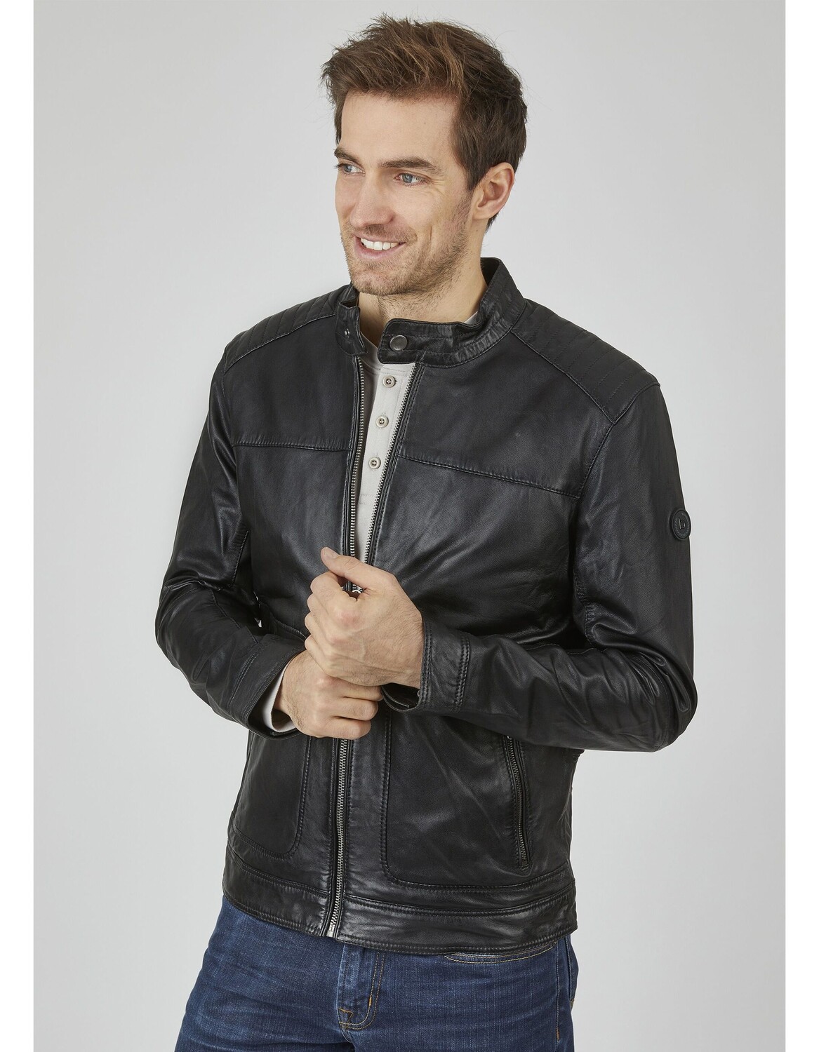 Кожаная куртка Bugatti Claudio, черный
Кожаная куртка Bugatti Claudio, черный