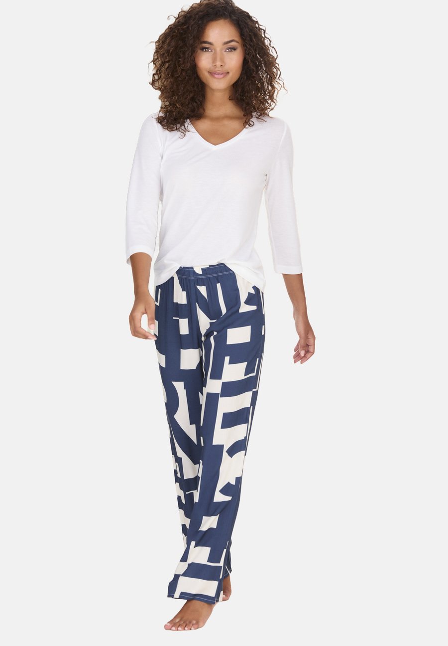 Пижамные брюки French Connection Pyjama bottoms, Dunkelblau Weiß Gemustert/Dark Blue
Пижамные брюки French Connection Pyjama bottoms, Dunkelblau Weiß Gemustert/Dark Blue