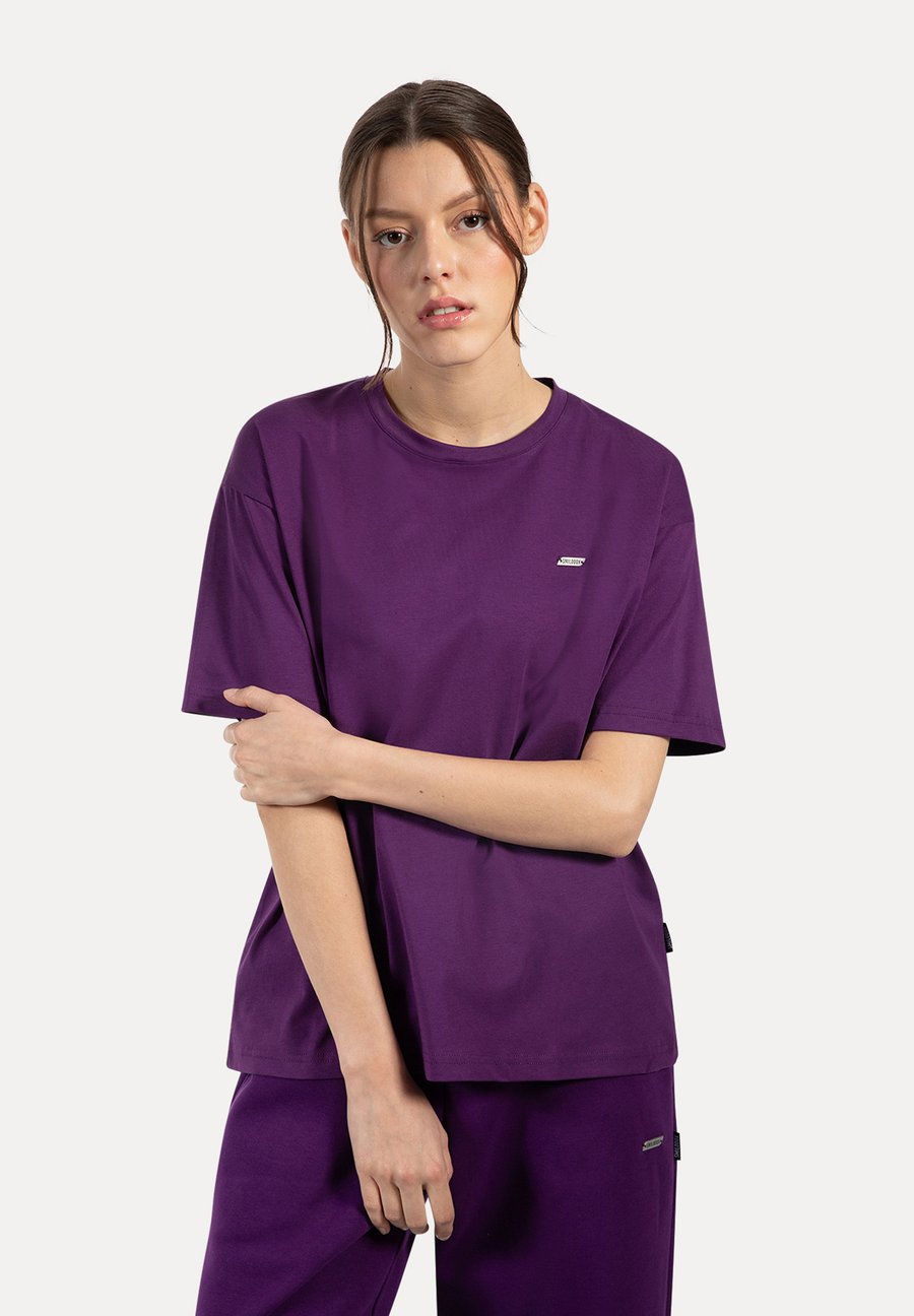 Футболка Smilodox BASIC REGULAR T SHIRT LYANNA, Lila/Purple, Фиолетовый, Футболка Smilodox BASIC REGULAR T SHIRT LYANNA, Lila/Purple
Футболка Smilodox BASIC REGULAR T SHIRT LYANNA, Lila/Purple, Фиолетовый, Футболка Smilodox BASIC REGULAR T SHIRT LYANNA, Lila/Purple