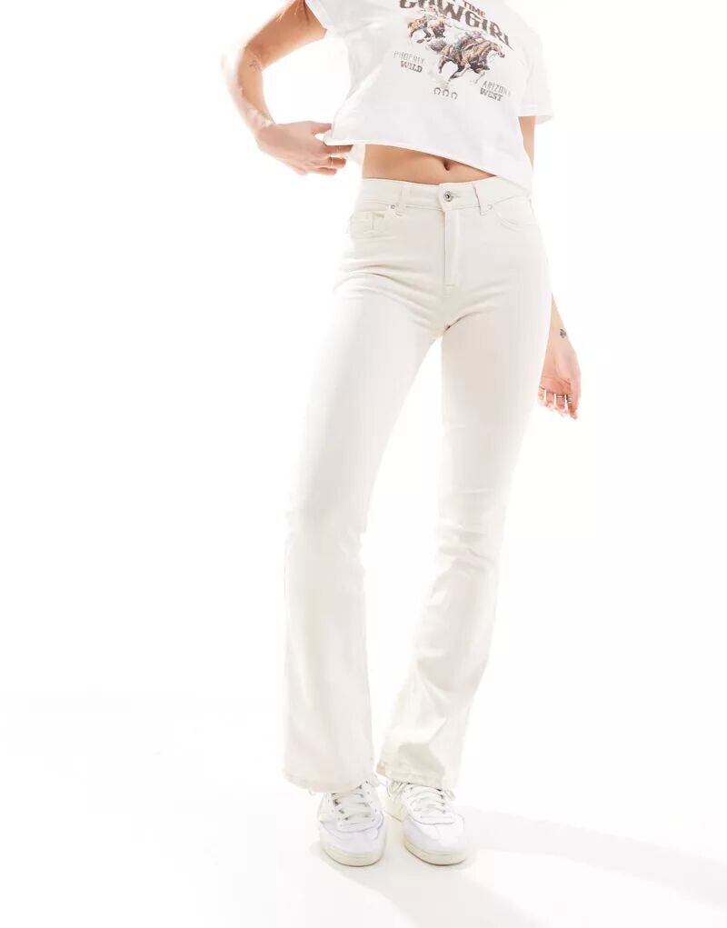 Расклешенные джинсы Only Blush цвета экрю
Расклешенные джинсы Only Blush цвета экрю