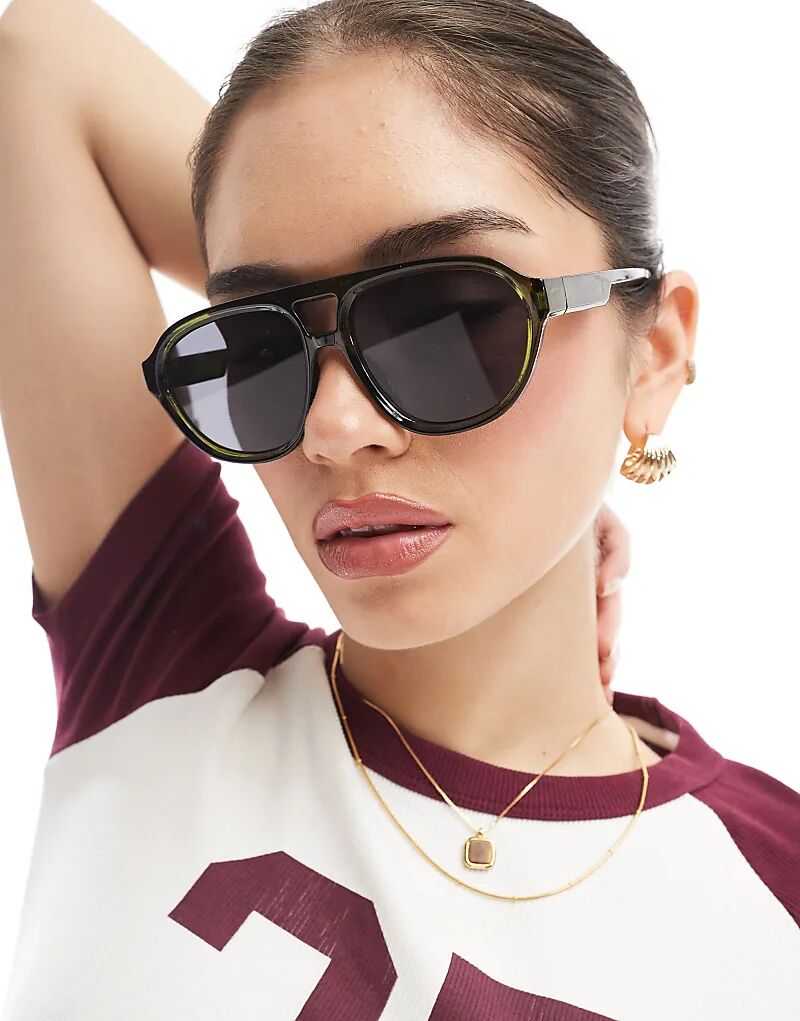 Солнцезащитные очки-авиаторы AJ Morgan круглой оправы оливково-зеленого цвета
Солнцезащитные очки-авиаторы AJ Morgan круглой оправы оливково-зеленого цвета