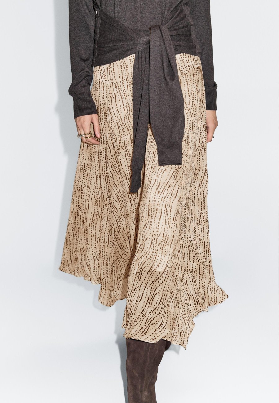Юбка Massimo Dutti Maxi skirt, Beige
Юбка Massimo Dutti Maxi skirt, Beige