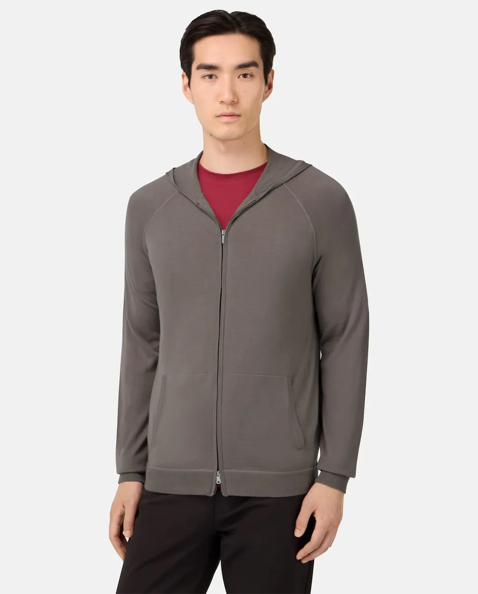 Свитер с капюшоном и молнией из мериносовой шерсти Boggi Milano, серо-коричневый
Свитер с капюшоном и молнией из мериносовой шерсти Boggi Milano, серо-коричневый